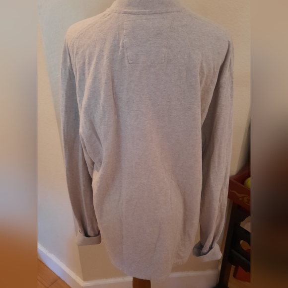 Old navy men's long sleeve shirt - Picture 2 of 3